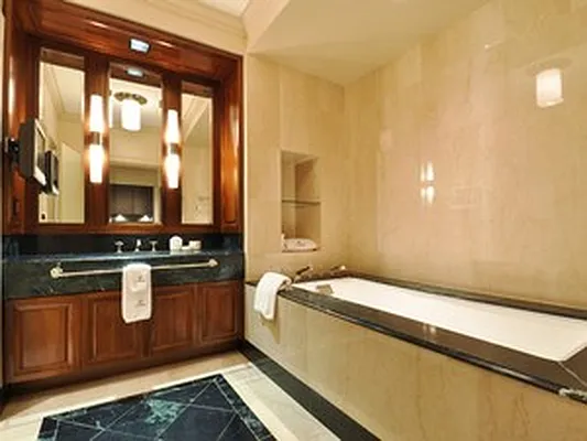 Rented by Corcoran | media 30