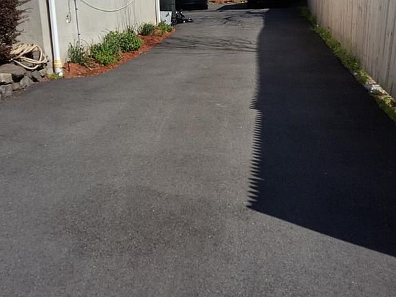 3rd image of 10 Van Wyck St #B