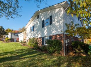22327 Willow Creek Cir, Bristol, VA 24202