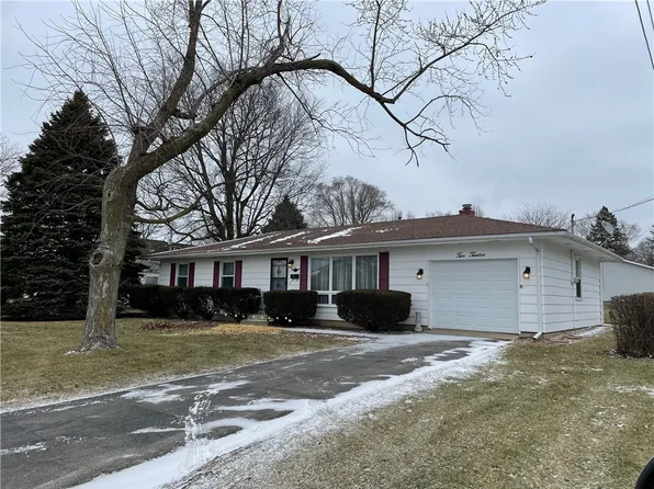 212 N 3rd St, Hoopeston, IL 60942