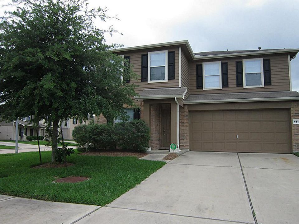 1st image of 1811 Skipwood Dr