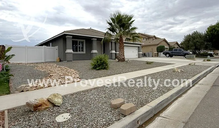 8440 Hoover Ct — Photo 2