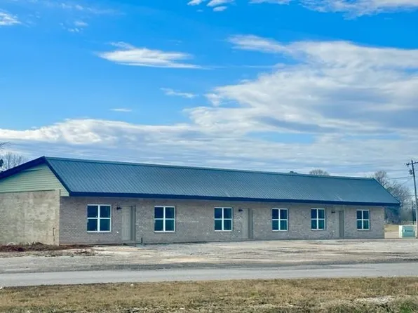 104 Old Memphis Rd, Tuscumbia, AL 35674