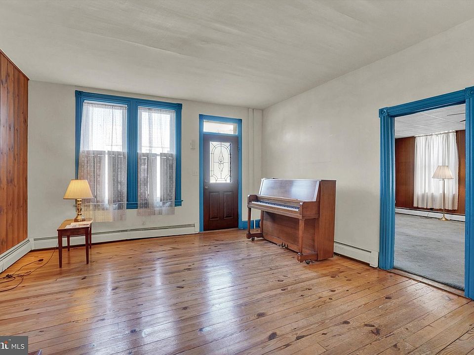 121 S Main St, Shrewsbury, PA 17361 Zillow