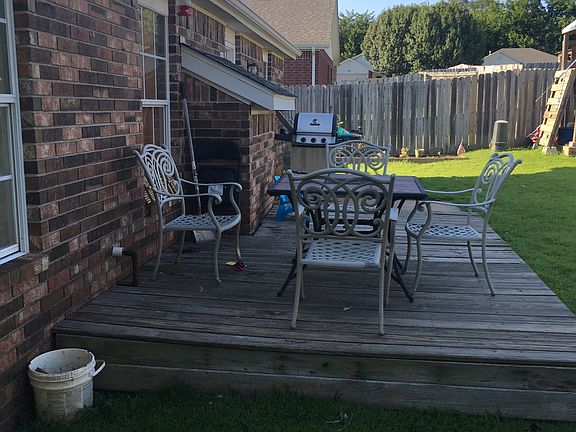 2nd image of 1176 S Camellia Ln