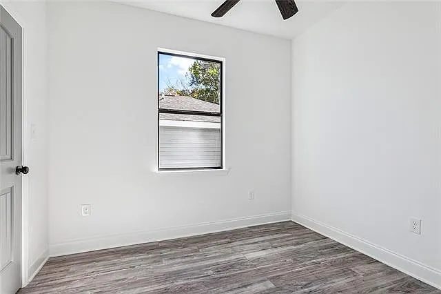 9528 Stroelitz St — Photo 6