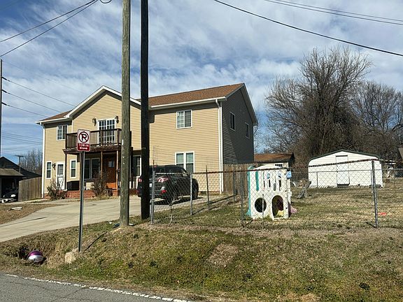 2nd image of 2421 Van Buren St