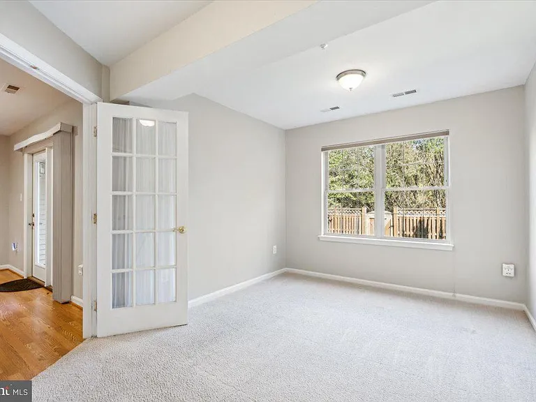2442 Rippling Brook Rd — Photo 31