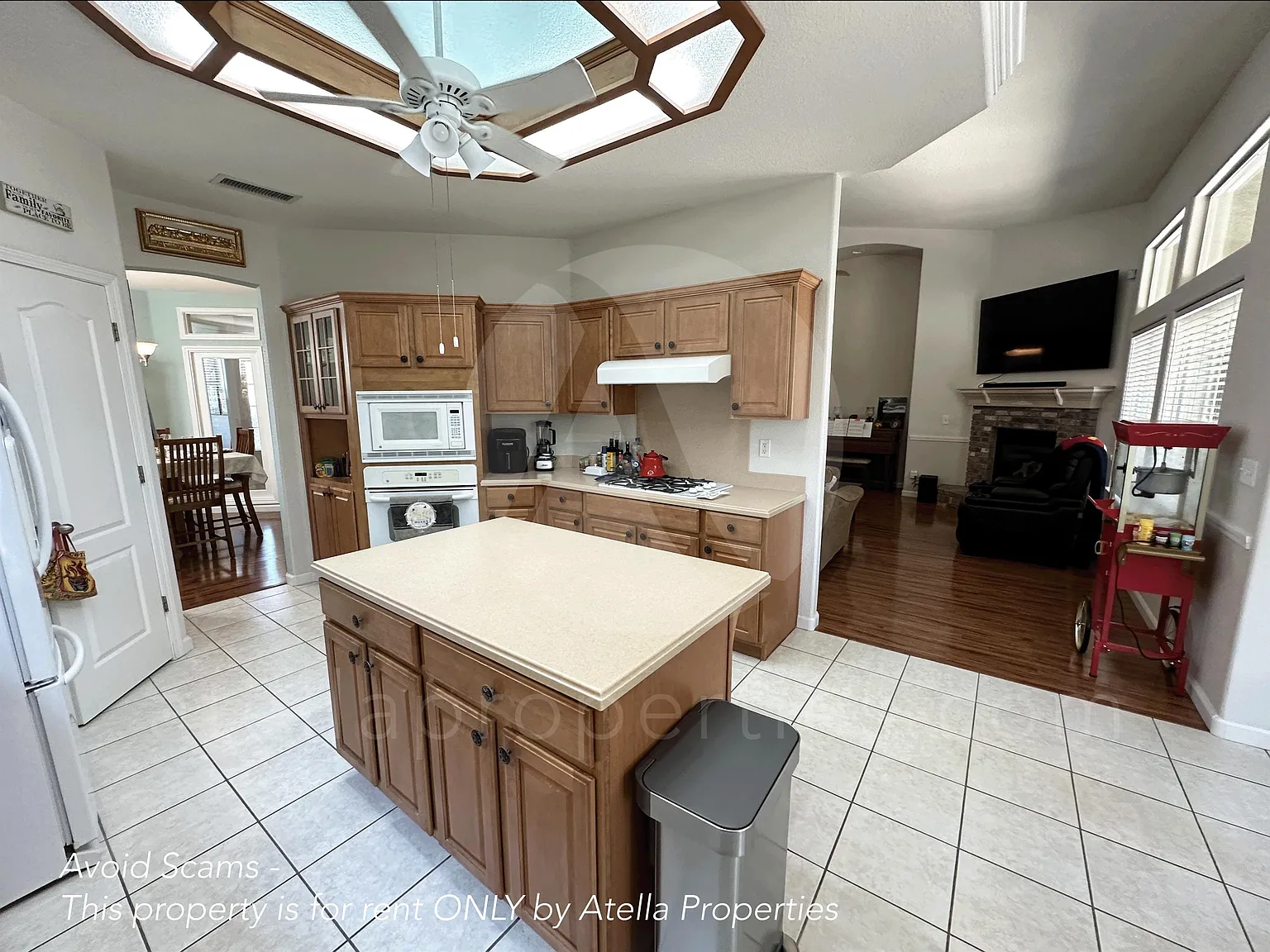 5033 West Wren Avenue - 1 — Photo 4