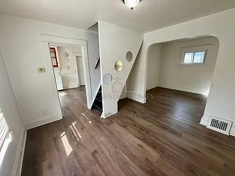 2 bed, 1.0 bath, $845 — Photo 4