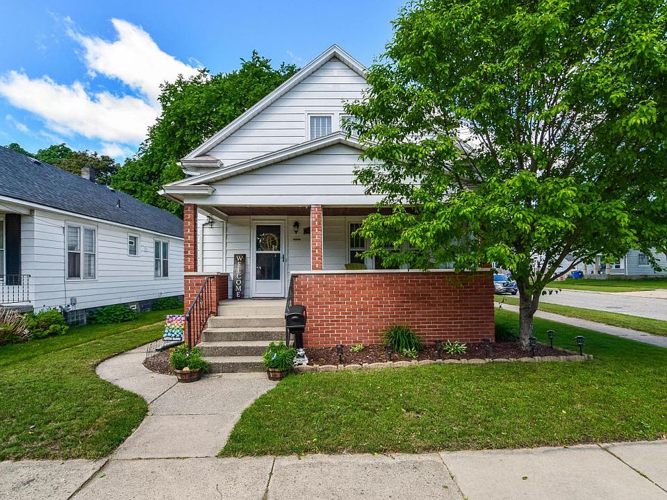 1st image of 1459 Tamarack Ave NW