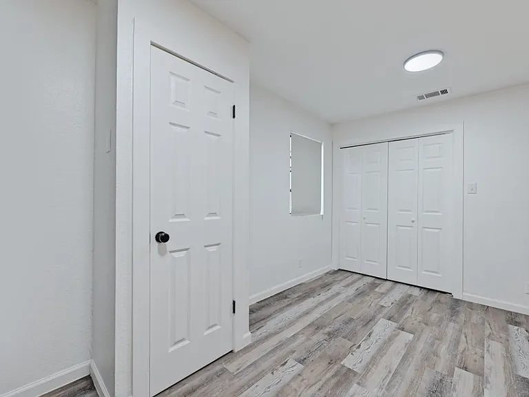 2303 Cedrick Cv #C — Photo 9