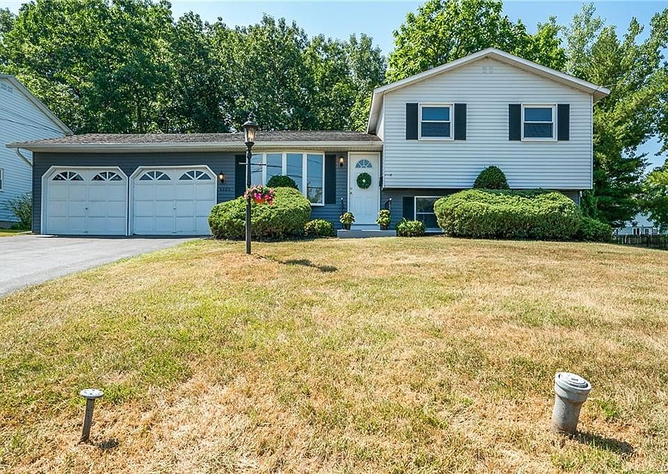1st image of 6883 Thomas Dr