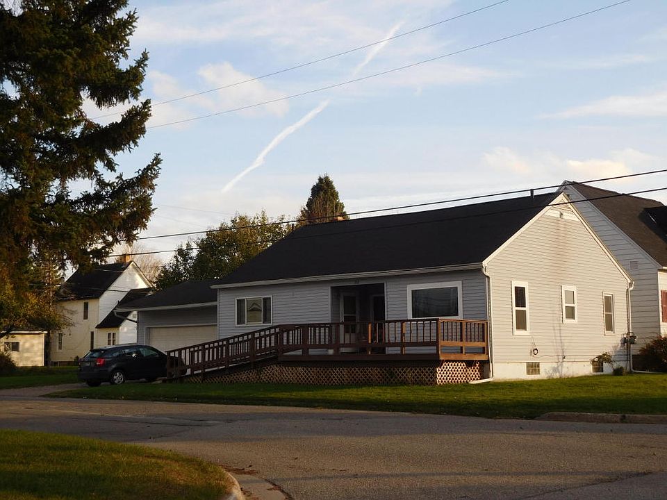 1st image of 702 E 8th Ave