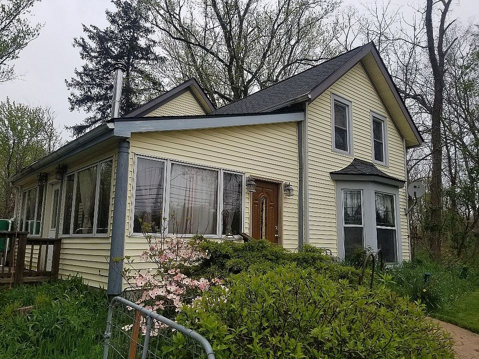 1st image of 31060 Center Ridge Rd