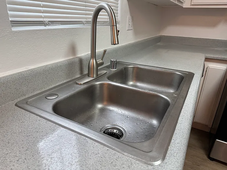 410 S Curtis Ave #5 — Photo 5