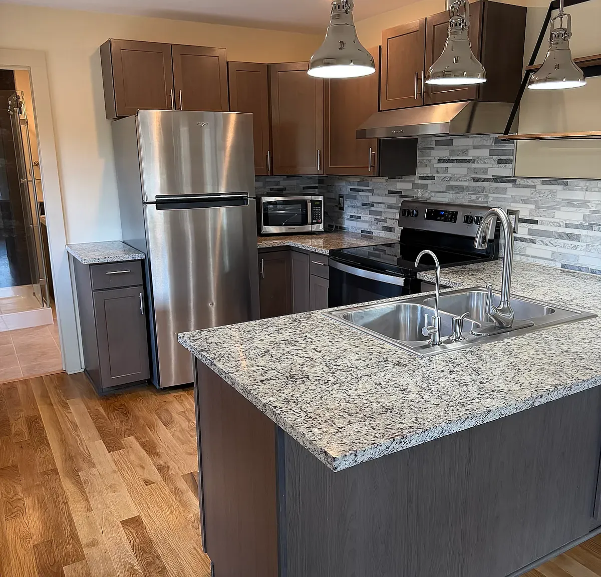 215 Wilson St — Photo 2