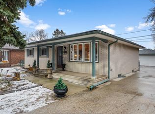 1925 Todd Ln, Lasalle, ON N9H 1J6