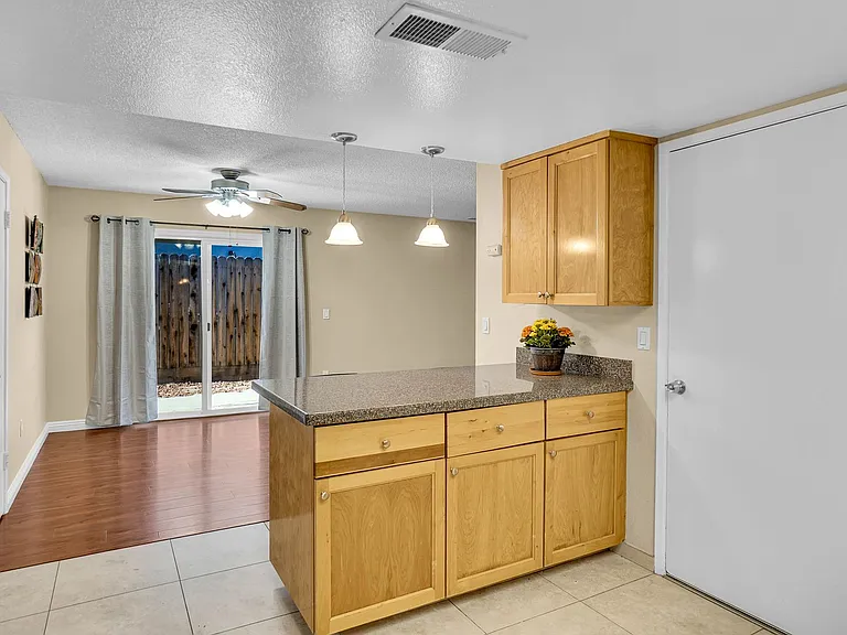 4206-4208 Casa Blanca Lane — Photo 13