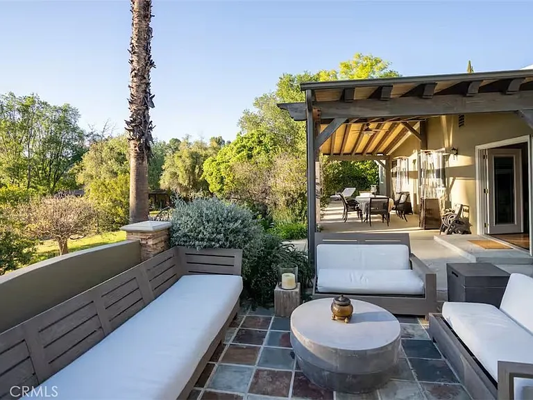 24361 Mulholland Hwy — Photo 31