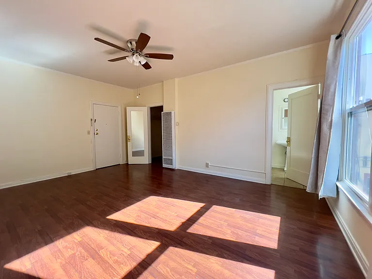 105 S Commonwealth Ave #6 — Photo 9