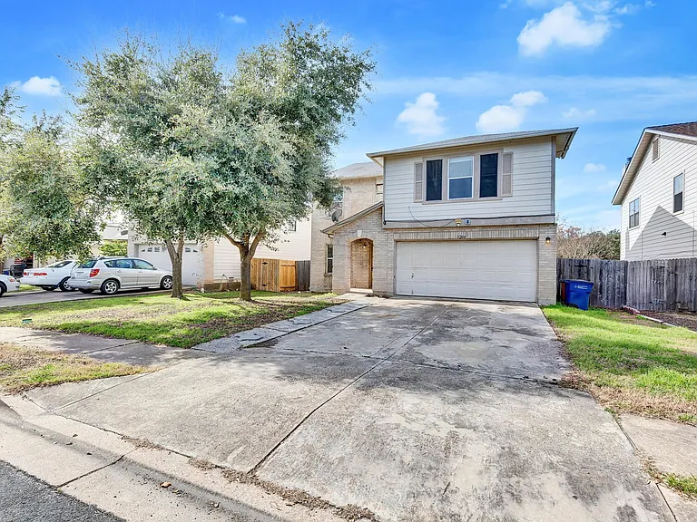 5204 Bahan Dr — Photo 1