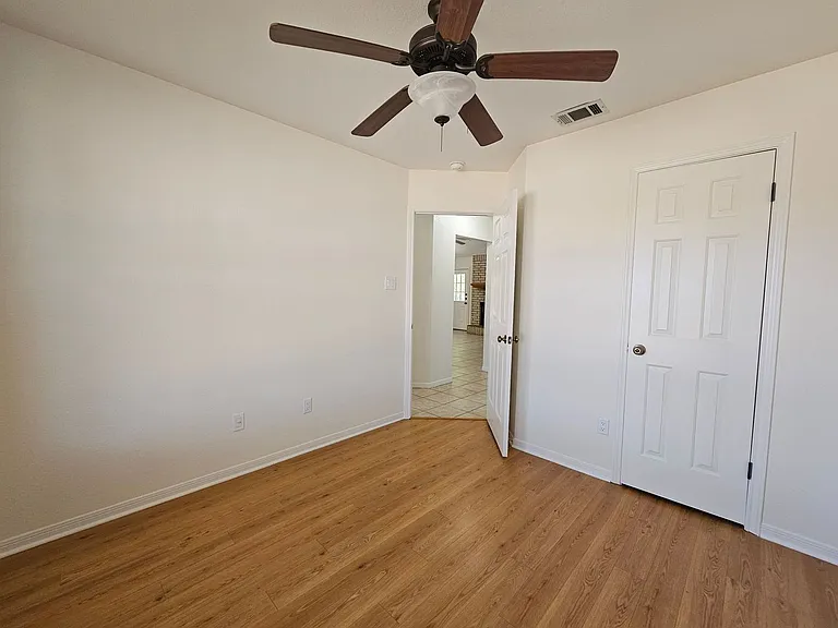 4211 Breckenridge Dr — Photo 12