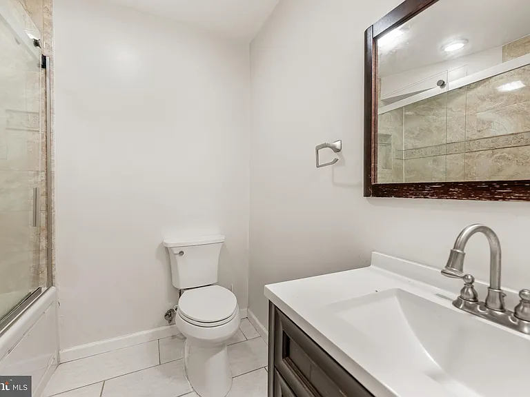 6711 Doane Ave — Photo 23