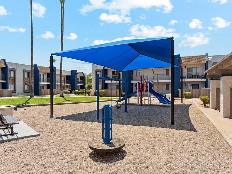 Sorrento Apartments — Photo 10