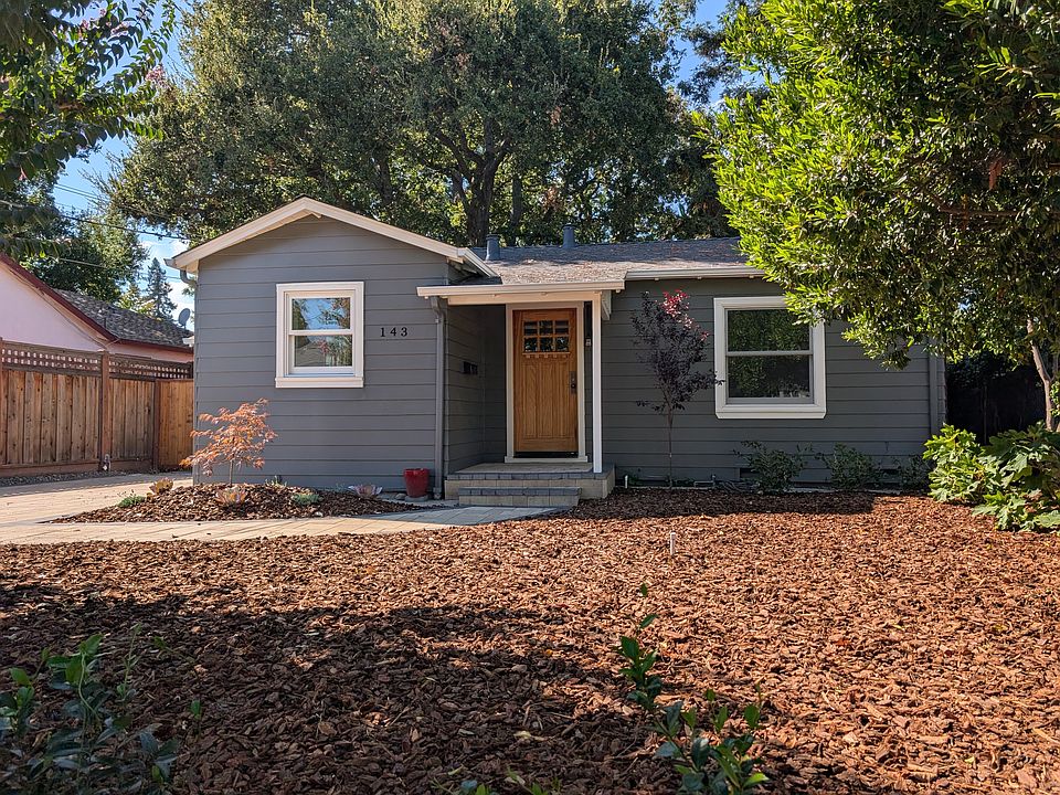 1st image of 143 Dexter Ave