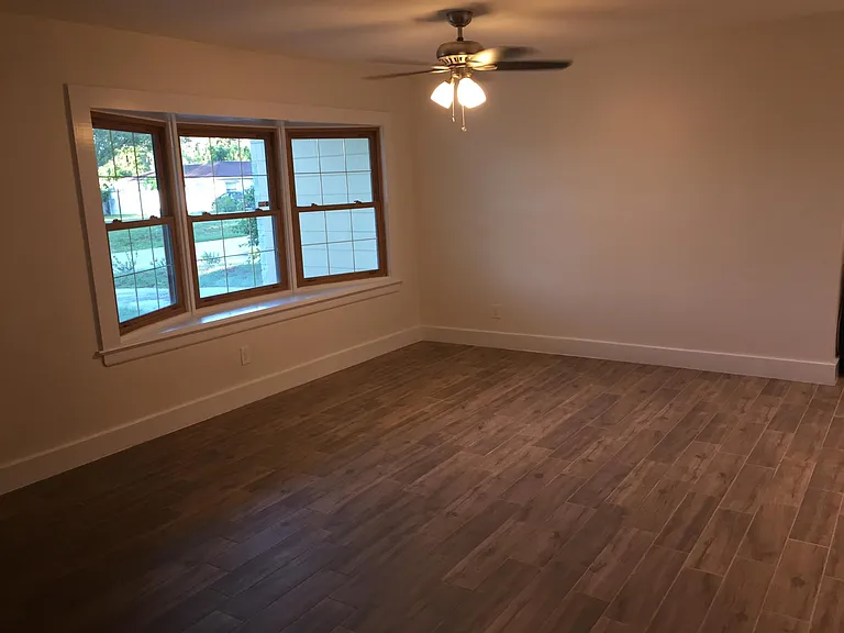 2511 W Violet St — Photo 6