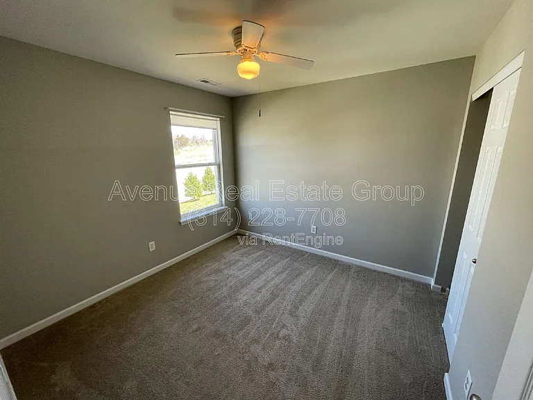 5533 Emerald Place Dr — Photo 26