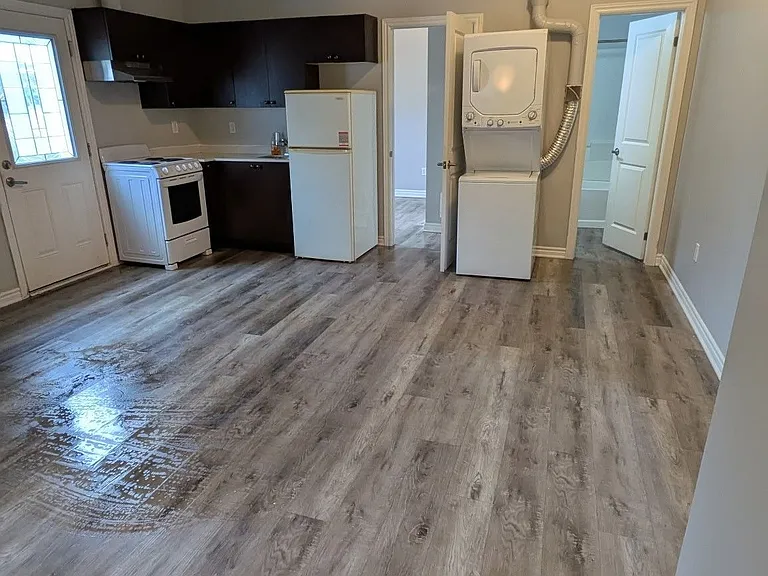 44 Main St N #6 — Photo 7