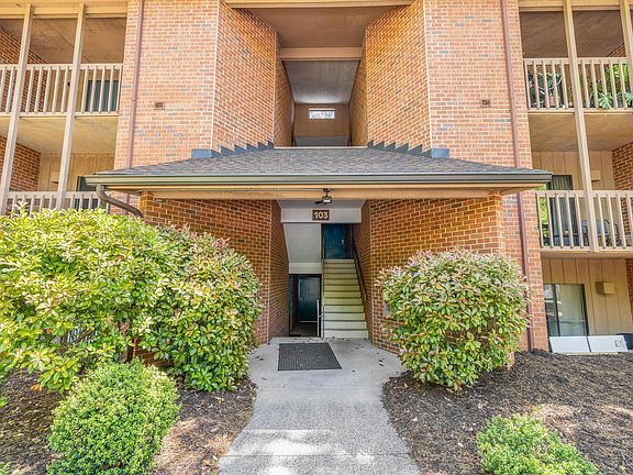 3rd image of 103 Turtle Creek Rd APT 1