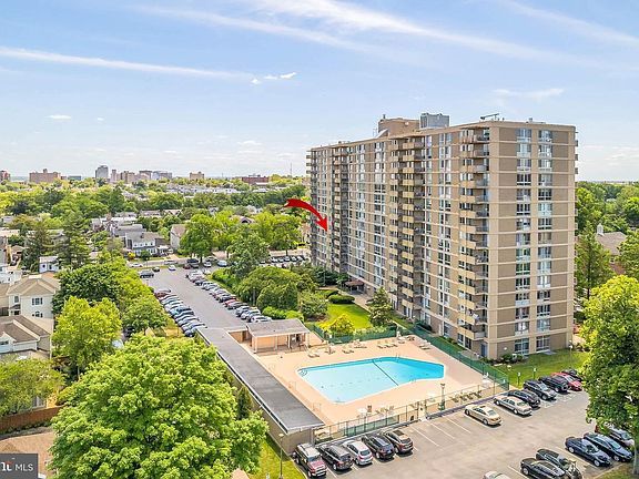 4th image of Pennsylvania Ave Unit 2401