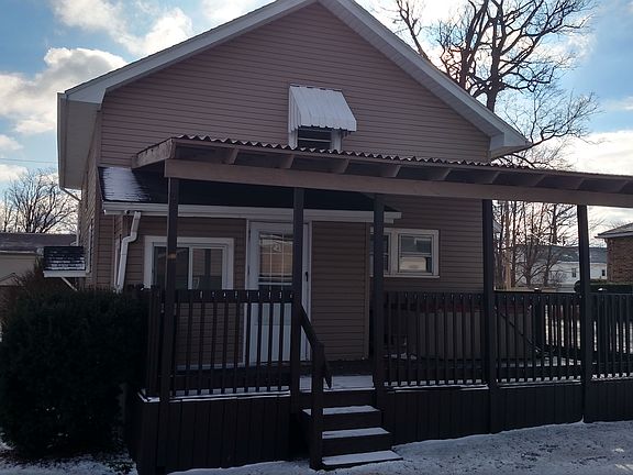 3rd image of 305 N Ireland Blvd