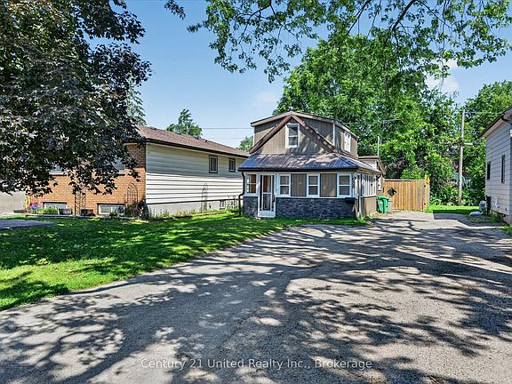 3rd image of 688 Saint Marys St
