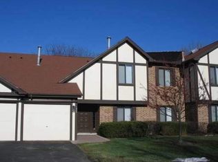 1008 E Glavin Ct APT 4, Palatine, IL 60074