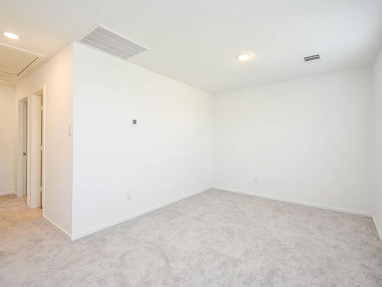 3045 Fantasy Terrace Dr — Photo 17