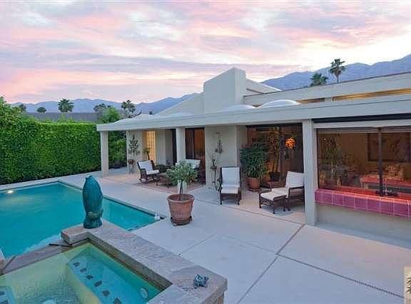5th image of 2302 S Caliente Dr