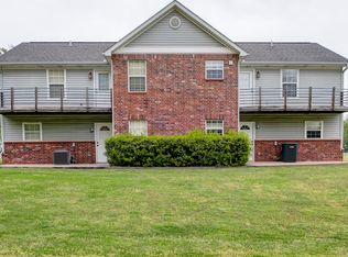 806 W Tahlequah St APT B, Siloam Springs, AR 72761