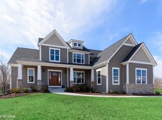7025 Longmoor Dr, Crystal Lake, IL 60014