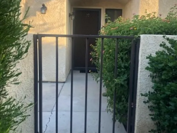 200 E Racquet Club Rd Unit 19, Palm Springs, CA 92262