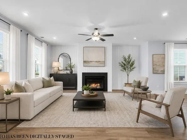 1672 Indy Dr, North Charleston, SC 29405