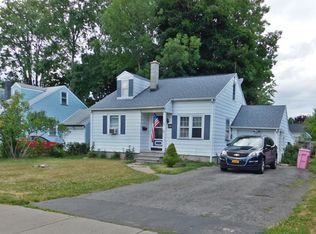 168 Chesterton Rd, Rochester, NY 14626