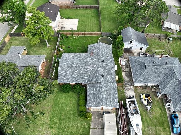 2nd image of 529 Esplanade St