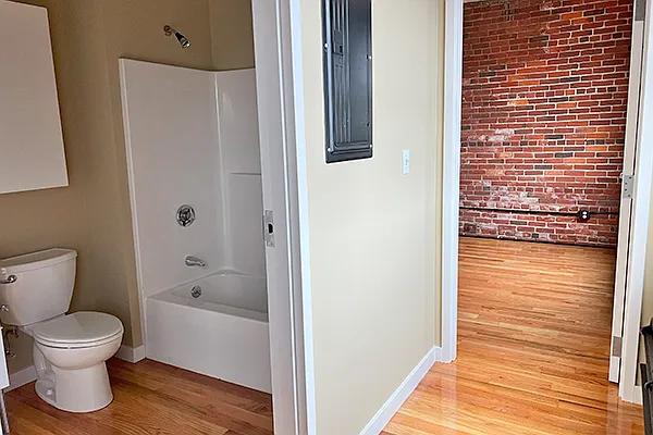 2 bed, 1.0 bath, 1011 sqft, $2,750 — Photo 4