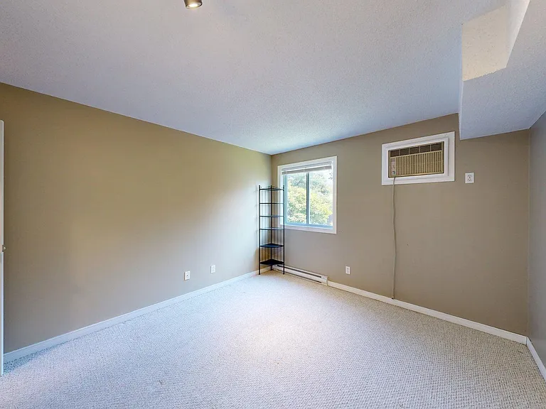 729 Deveron Cres #208 — Photo 27