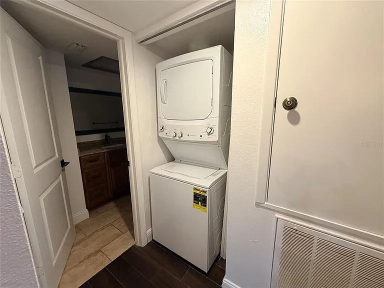 13602 S Village Dr #1106 — Photo 13