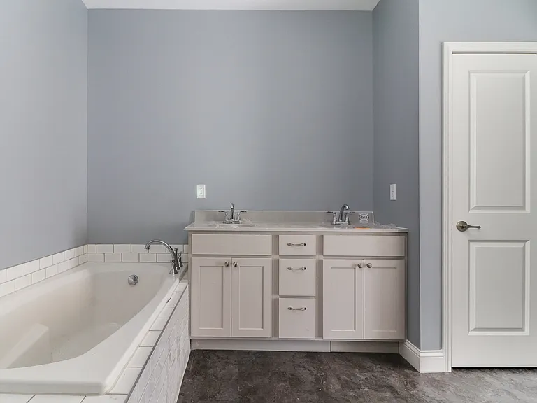 760 Kristin Dr — Photo 19